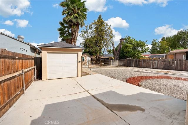 7032 Crebs Avenue, Reseda, CA 91335