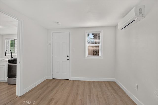 7032 Crebs Avenue, Reseda, CA 91335