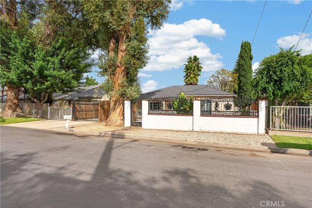 7032 Crebs Avenue, Reseda, CA 91335