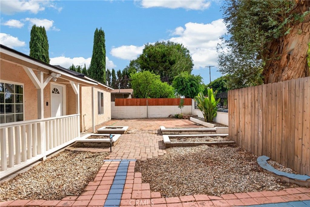 7032 Crebs Avenue, Reseda, CA 91335 — photo 4