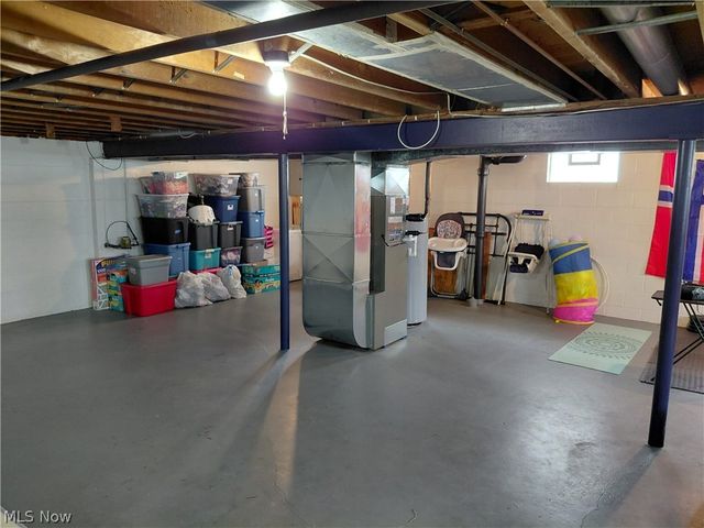 506 Moore Street, Hubbard, OH 44425