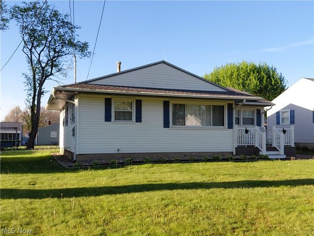 506 Moore Street, Hubbard, OH 44425