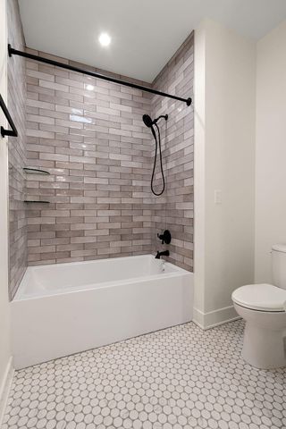 201 N Campbell Street, Valparaiso, IN 46385
