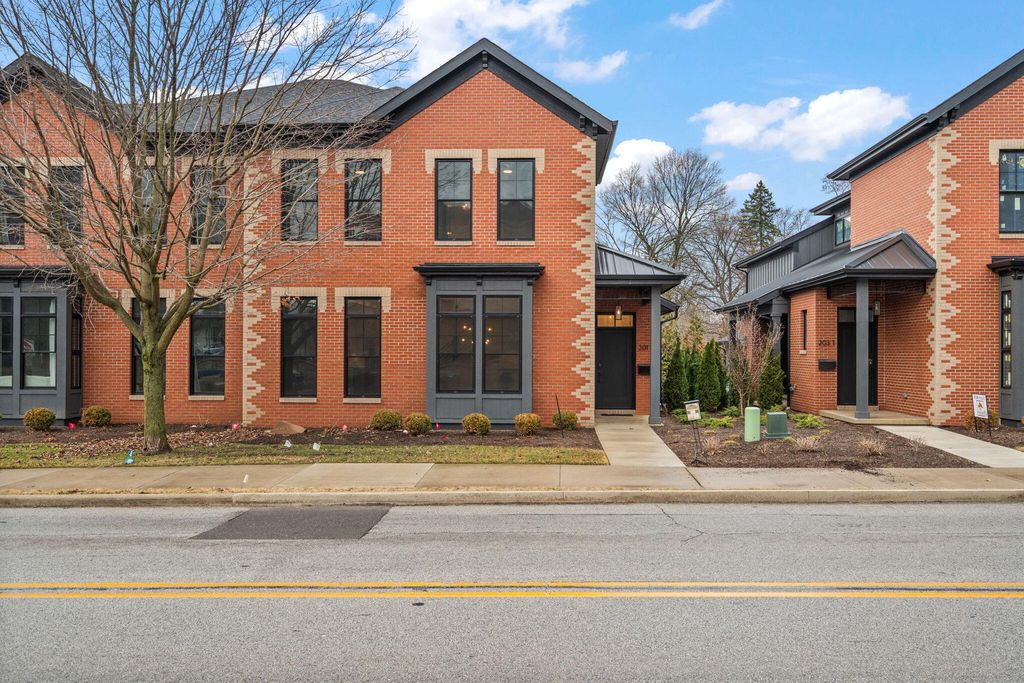 201 N Campbell Street, Valparaiso, IN 46385