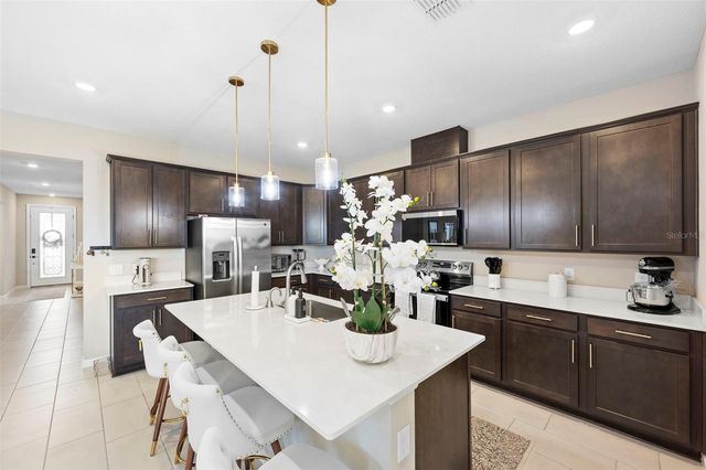 608 HENNEPIN LOOP, Lake Wales, FL 33898