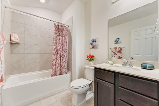 977 Adair Drive, Aubrey, TX 76227