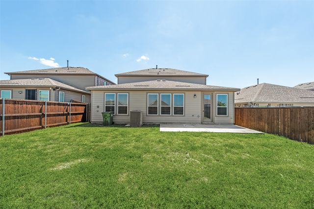 977 Adair Drive, Aubrey, TX 76227