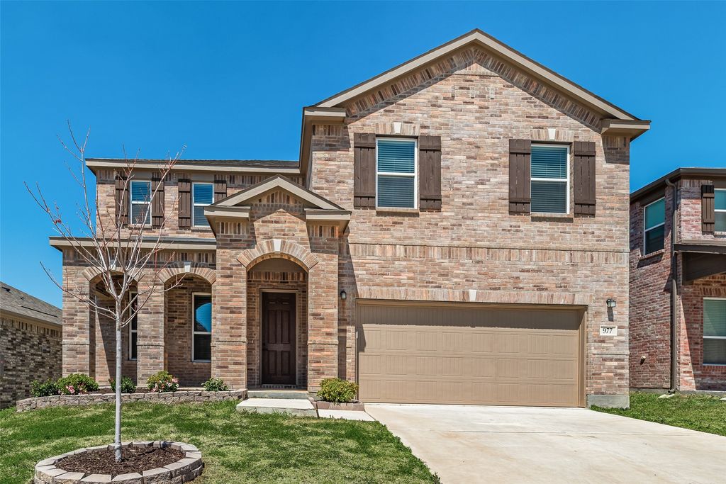977 Adair Drive, Aubrey, TX 76227