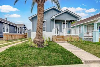 1324 Ursuline Street, Galveston, TX 77550