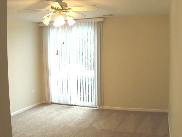 125 Acacia Circle 112, Indian Head Park, IL 60525