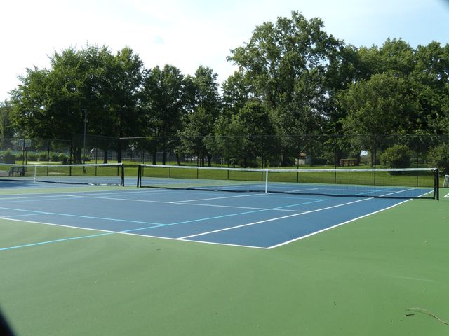 125 Acacia Circle 112, Indian Head Park, IL 60525