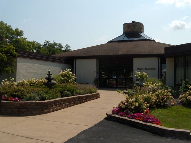 125 Acacia Circle 112, Indian Head Park, IL 60525