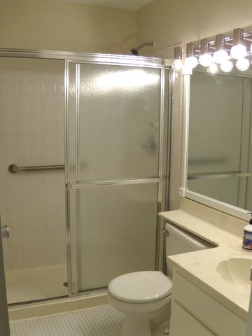 125 Acacia Circle 112, Indian Head Park, IL 60525