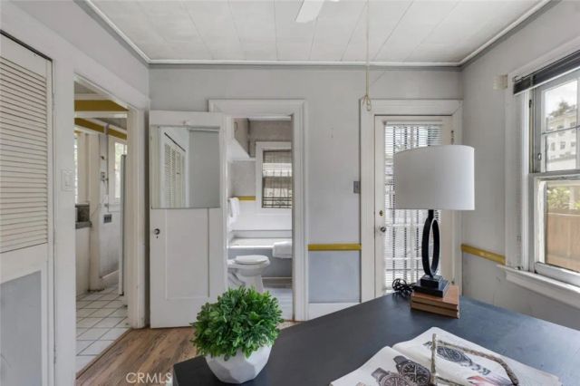 122 N Ridgewood Place, Los Angeles, CA 90004