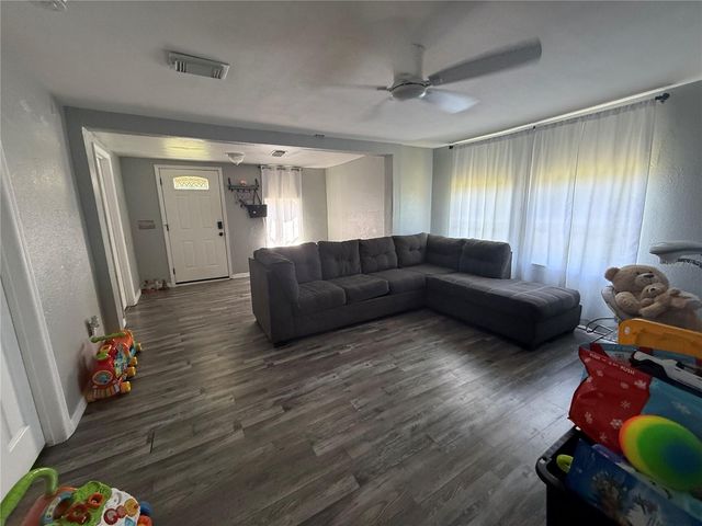 4233 OLD US HIGHWAY 41, Ruskin, FL 33570