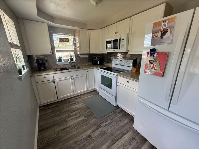 4233 OLD US HIGHWAY 41, Ruskin, FL 33570