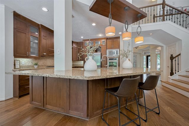 7 Peaceful Canyon Court, The Woodlands, TX 77381