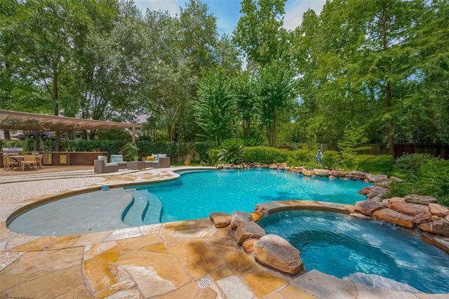 7 Peaceful Canyon Court, The Woodlands, TX 77381