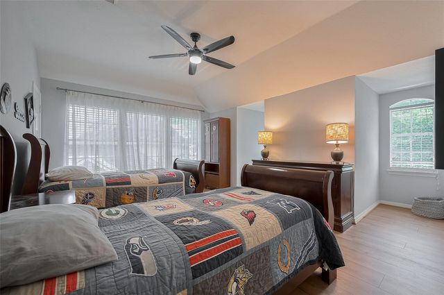 7 Peaceful Canyon Court, The Woodlands, TX 77381