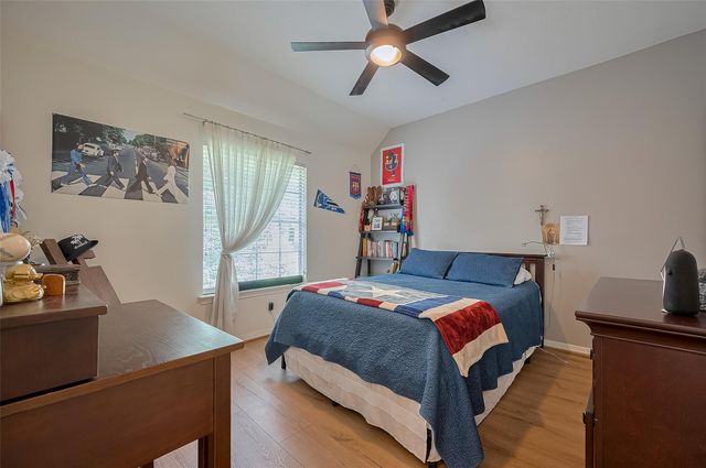 7 Peaceful Canyon Court, The Woodlands, TX 77381