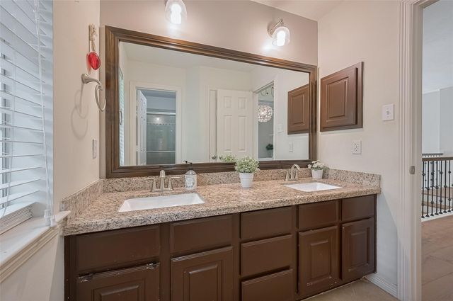 7 Peaceful Canyon Court, The Woodlands, TX 77381
