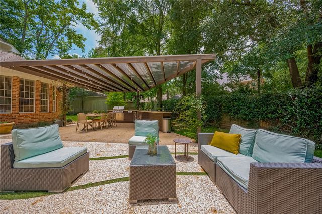 7 Peaceful Canyon Court, The Woodlands, TX 77381