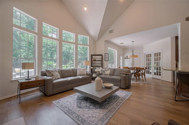 7 Peaceful Canyon Court, The Woodlands, TX 77381