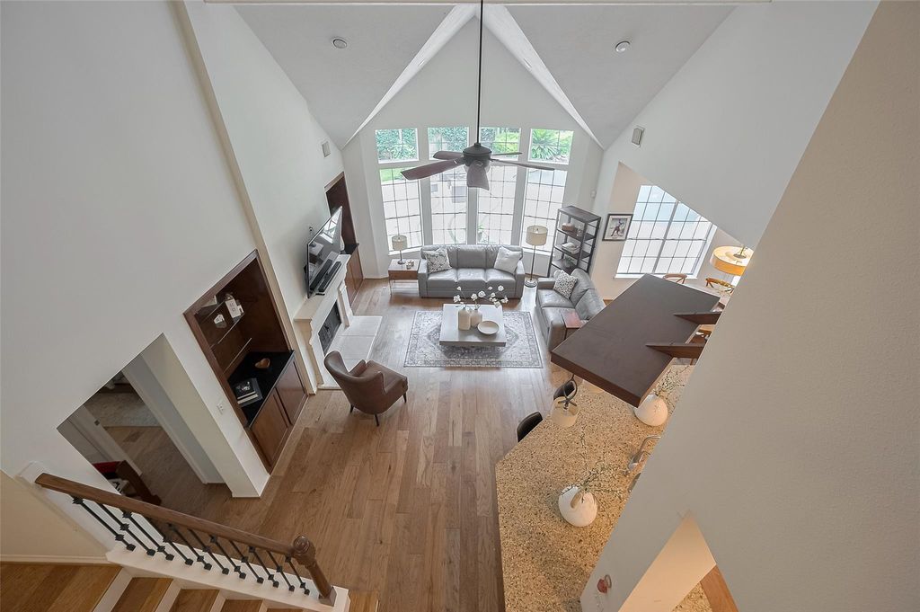 7 Peaceful Canyon Court, The Woodlands, TX 77381