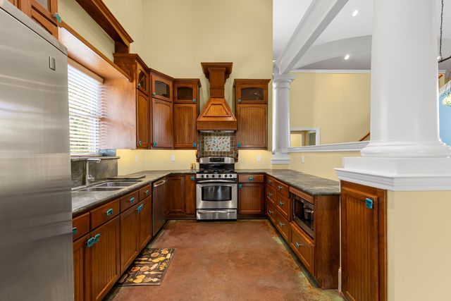1285 County Road 1540, Alba, TX 75410