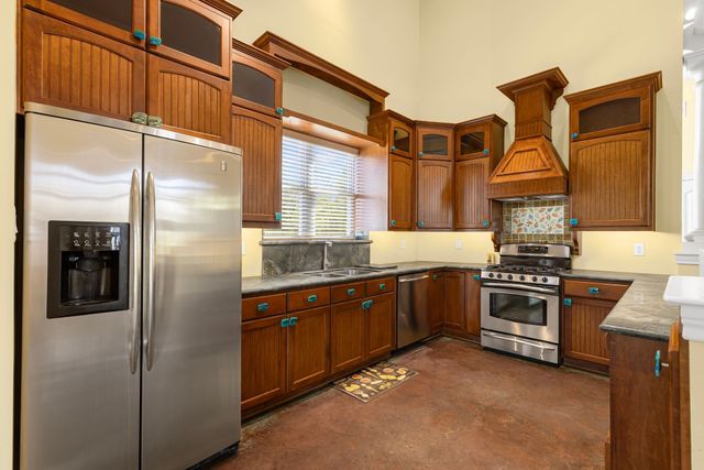 1285 County Road 1540, Alba, TX 75410
