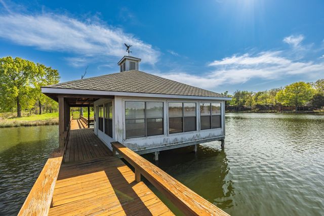 1285 County Road 1540, Alba, TX 75410