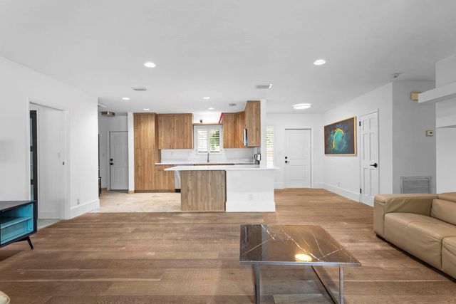 715 NE 25th Avenue, Pompano Beach, FL 33062