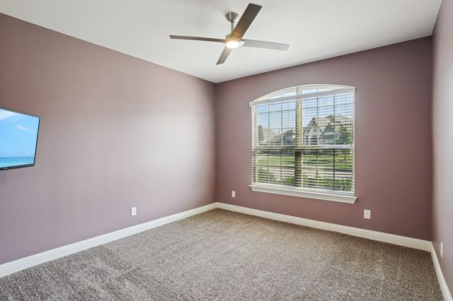 601 Lakewood Avenue, Oak Point, TX 75068