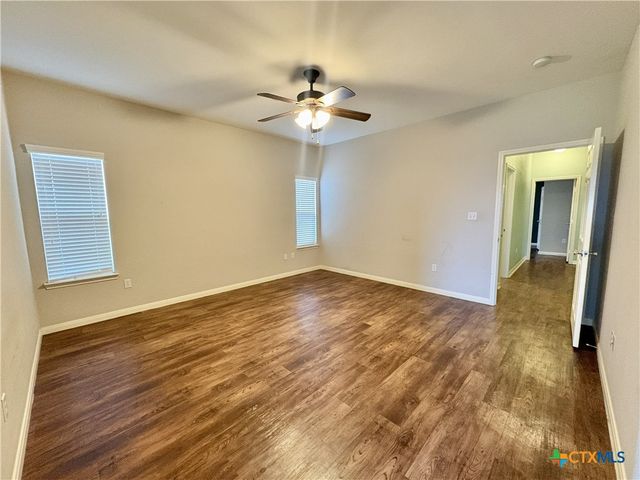 105 Holly Oak Court, Victoria, TX 77901