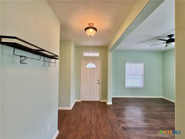 105 Holly Oak Court, Victoria, TX 77901