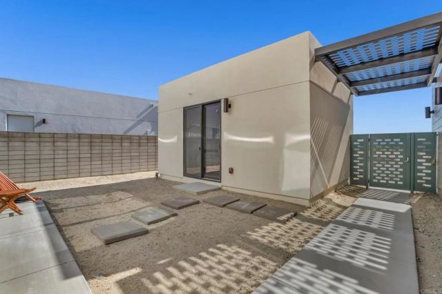 455 Palladium Boulevard, Palm Springs, CA 92262