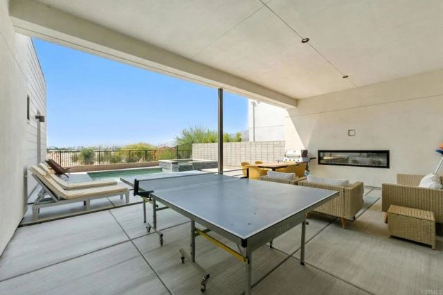 455 Palladium Boulevard, Palm Springs, CA 92262