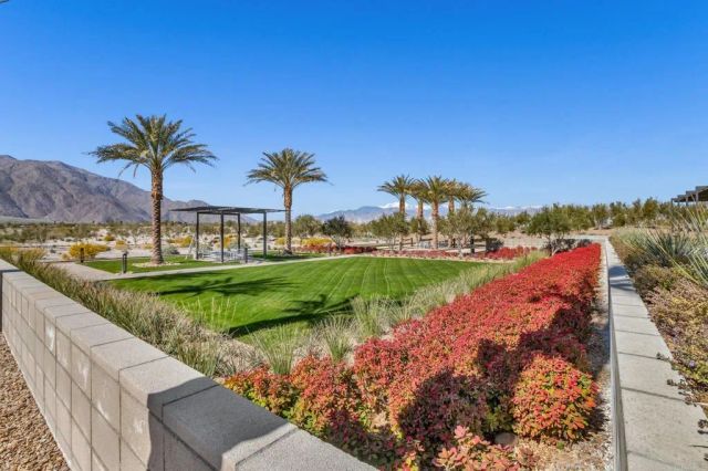 455 Palladium Boulevard, Palm Springs, CA 92262