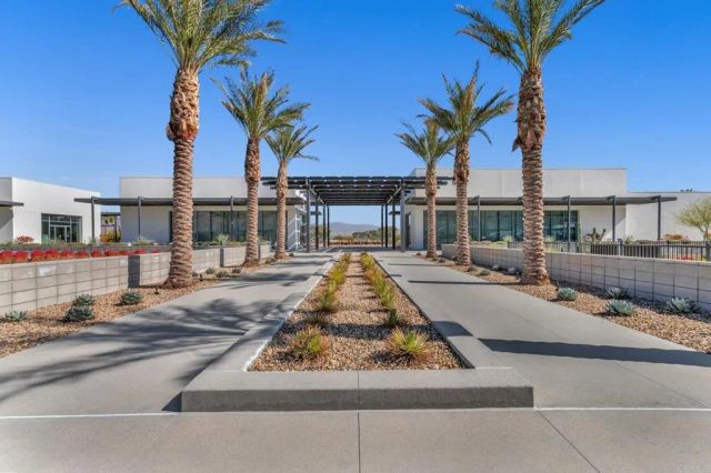 455 Palladium Boulevard, Palm Springs, CA 92262