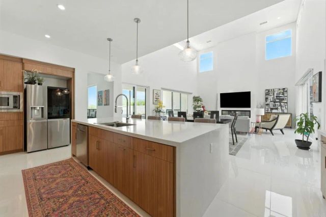 455 Palladium Boulevard, Palm Springs, CA 92262
