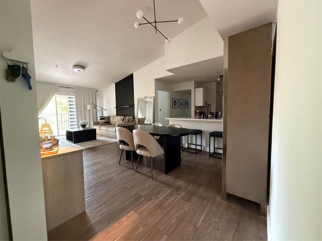 2061 Renaissance Blvd 305, Miramar, FL 33025