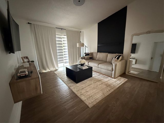 2061 Renaissance Blvd 305, Miramar, FL 33025