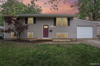 613 W Jefferson Street, O'fallon, IL 62269