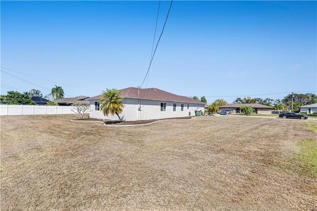 3908 SE 2nd AVE, Cape Coral, FL 33904