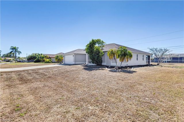 3908 SE 2nd AVE, Cape Coral, FL 33904