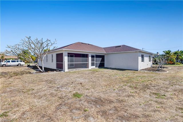 3908 SE 2nd AVE, Cape Coral, FL 33904