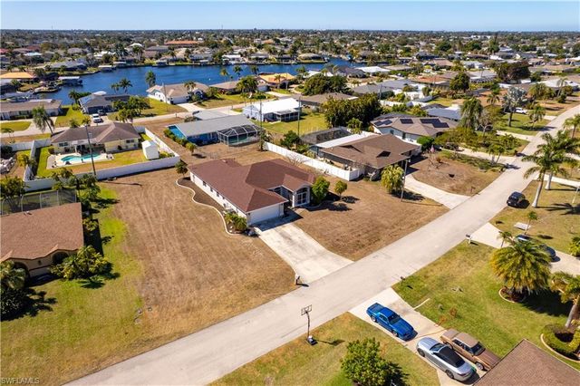 3908 SE 2nd AVE, Cape Coral, FL 33904
