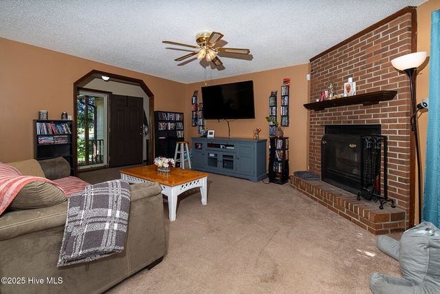 1342 Old Maplehurst Rd Road, Jacksonville, NC 28540