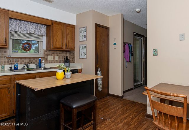 1342 Old Maplehurst Rd Road, Jacksonville, NC 28540