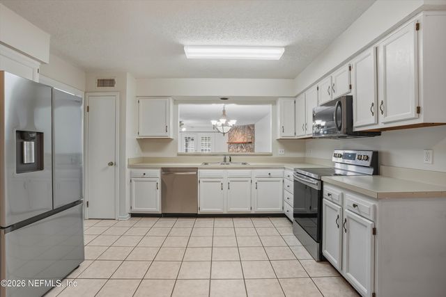 10879 CABBAGE POND Court, Jacksonville, FL 32257